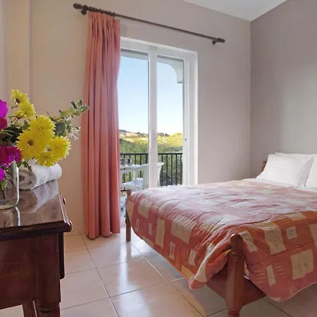 Dolphin 2 Апартаменты *