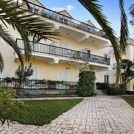 Апартаменты Dolphin 2